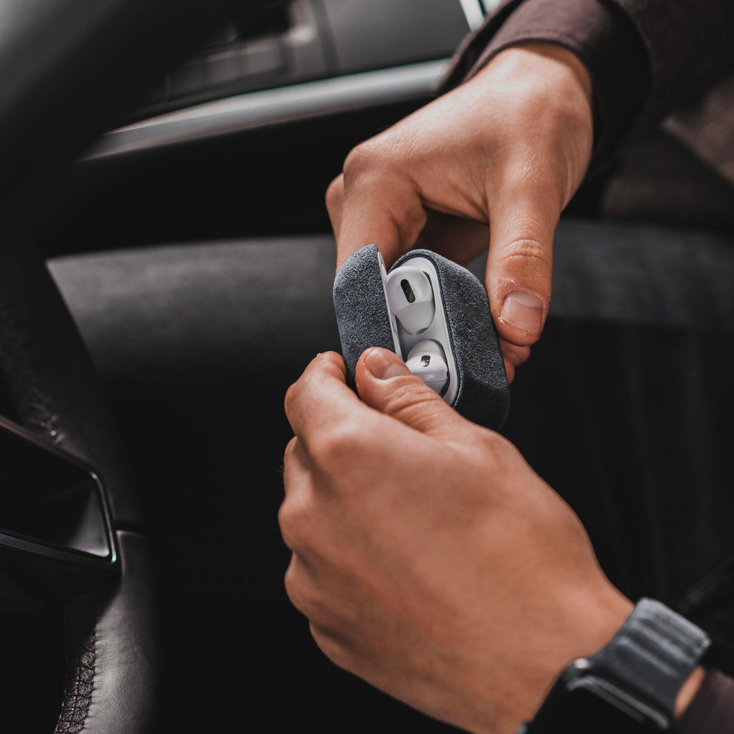 AirPods Alcantara Case - Space Grey