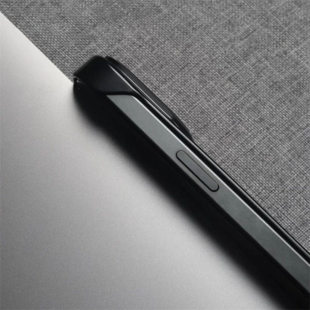 iPhone Borderless Carbon Case