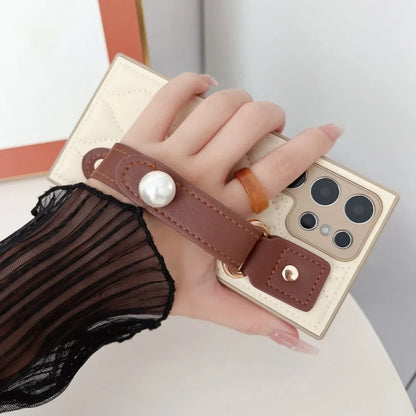 Luxury Retro Wave Case for Samsung S23 S24 S25 Ultra Plus with Pearl Strap