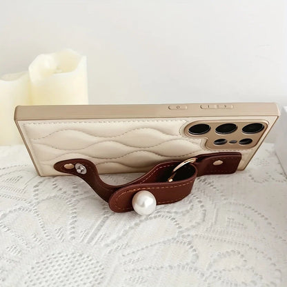 Luxury Retro Wave Case for Samsung S23 S24 S25 Ultra Plus with Pearl Strap